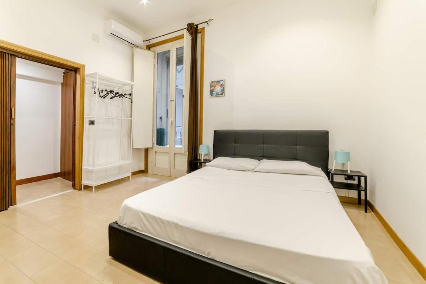 Inside Chiaia Rooms Napoli Ngoại thất bức ảnh