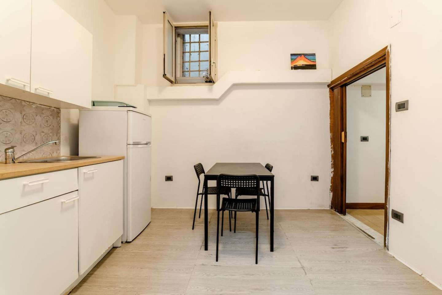 Inside Chiaia Rooms Napoli Ngoại thất bức ảnh